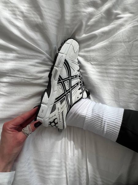 Asics Gel-Kahana 8 White Black Kahana-03-36 фото