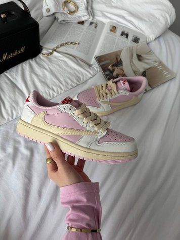 Nike Air Jordan 1 Low x Travis Scott Pink White Beige Jordan-05-36 фото