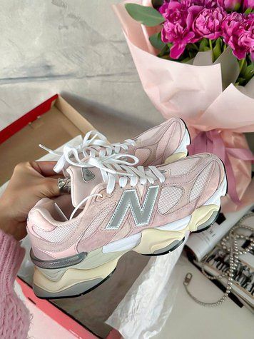 New Balance 9060 Light Pink 9060-04-36 фото