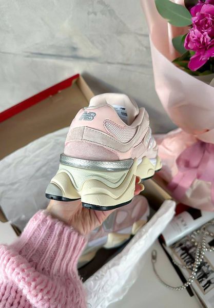 New Balance 9060 Light Pink 9060-04-36 фото