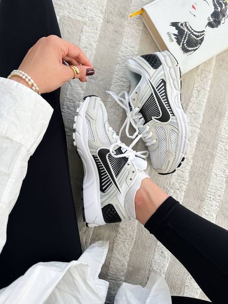 Nike Zoom Vomero 5 White Black Vomero-03-36 фото